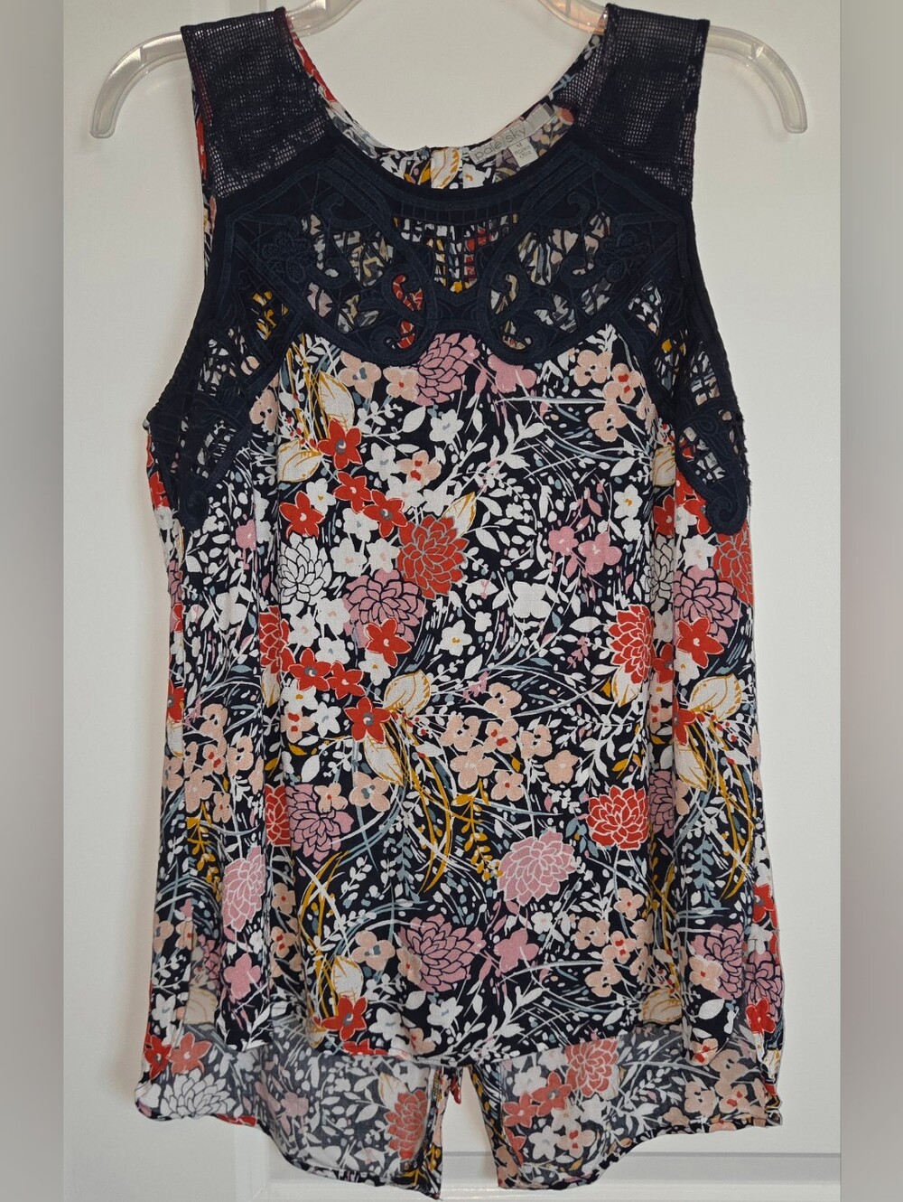 Pale Sky Navy Floral Lace Yoke Sleeveless Top Split Back Tank Medium